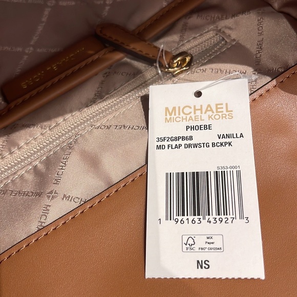 Michael Kors Backpack Bag Phoebe Medium Flap Drawstring Backpack 
Vanilla 
NWT - Picture 12 of 16